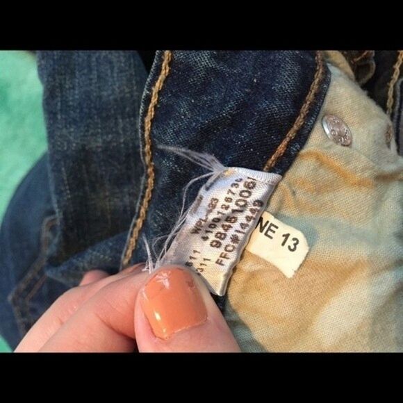 Levi's signature at waist bootcut jeans. Size 00 or 24R medium wash clean look - Picture 4 of 6